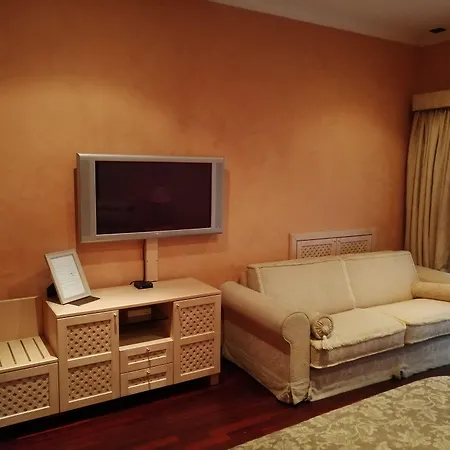 Colosseo Hotel 2*